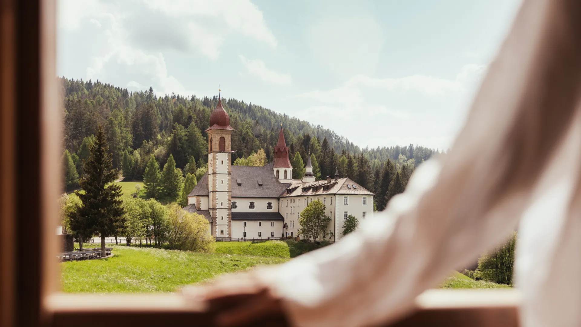 stay_banner